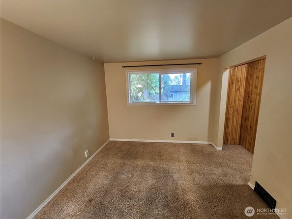 18027 Sunnyside Avenue N, Shoreline WA 98133