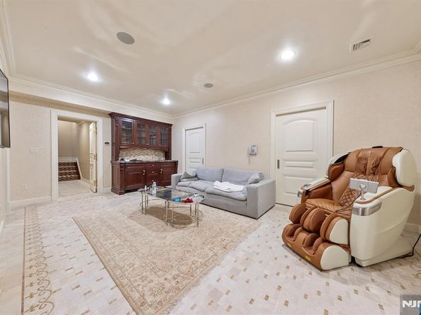 78 Roberts Road, Englewood Cliffs NJ 07632