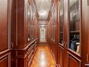 78 Roberts Road, Englewood Cliffs NJ 07632