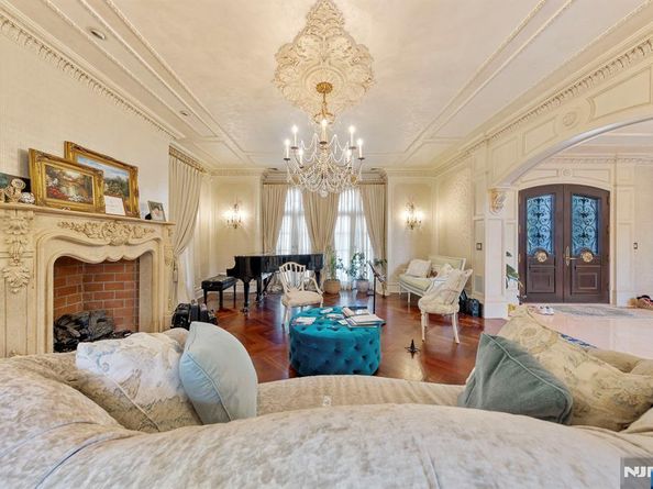 78 Roberts Road, Englewood Cliffs NJ 07632