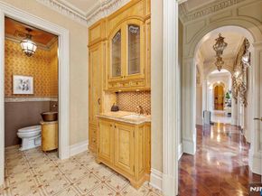78 Roberts Road, Englewood Cliffs NJ 07632