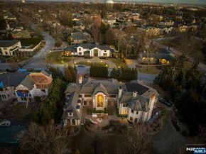 78 Roberts Road, Englewood Cliffs NJ 07632