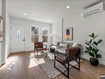 114.5 Orient Avenue