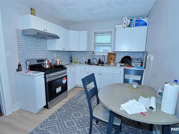 458 Shannon Place, Cliffside Park NJ 07010