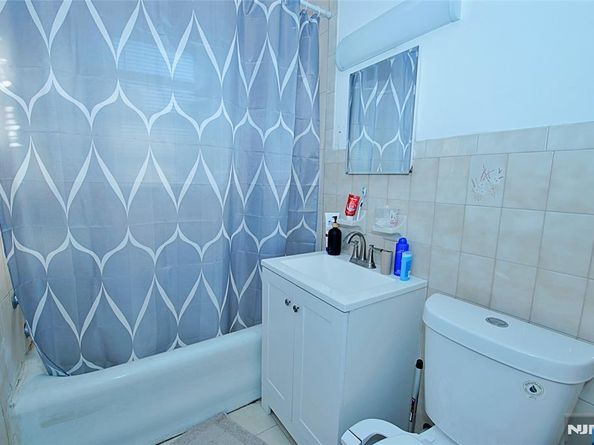 458 Shannon Place, Cliffside Park NJ 07010