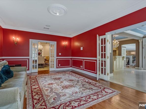 294 Oakwood Road, Englewood NJ 07631