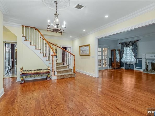 294 Oakwood Road, Englewood NJ 07631
