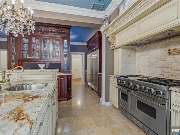 294 Oakwood Road, Englewood NJ 07631