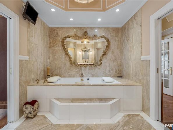 294 Oakwood Road, Englewood NJ 07631