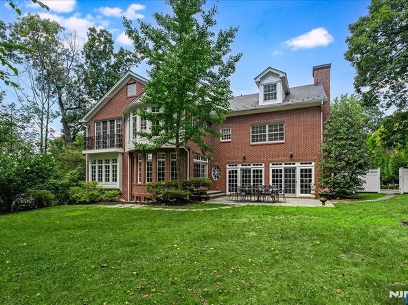 294 Oakwood Road, Englewood NJ 07631