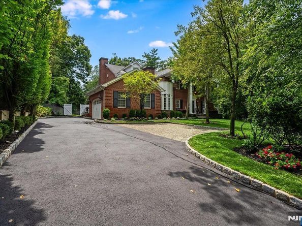 294 Oakwood Road, Englewood NJ 07631
