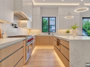 1077 Abbott Boulevard, Fort Lee NJ 07024