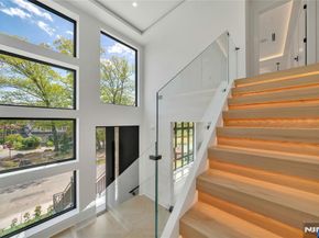 1077 Abbott Boulevard, Fort Lee NJ 07024