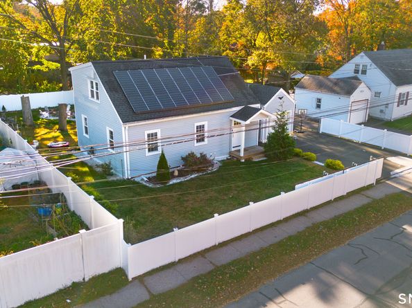 350 Roger Williams Road, Bridgeport CT 06610