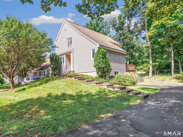 200 Fox Run, Shelton CT 06484