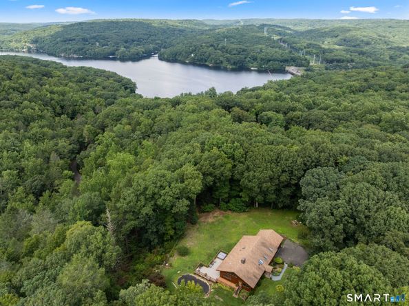 65 Cottage Street, Monroe CT 06468