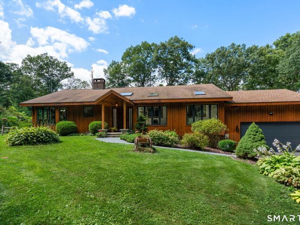65 Cottage Street, Monroe CT 06468