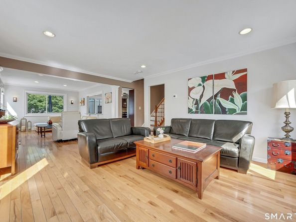 17 Thornhill Road, Greenwich CT 06878