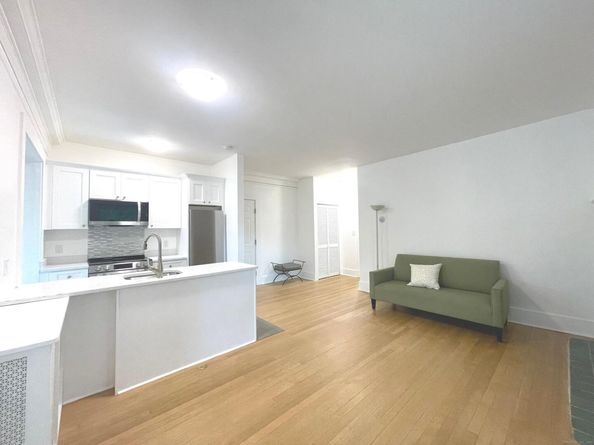 151 Courtland Avenue APT 1, Stamford CT 06902