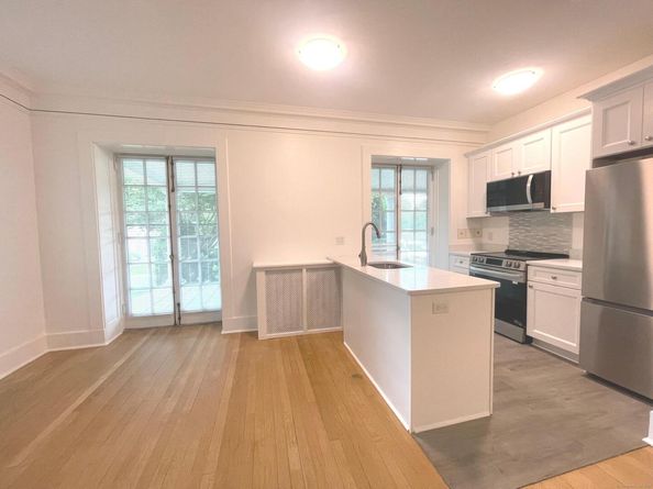151 Courtland Avenue APT 1, Stamford CT 06902