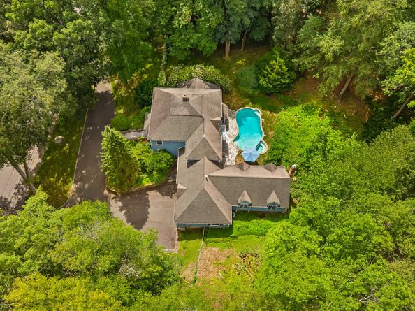 60 Redmont Road, Stamford CT 06903