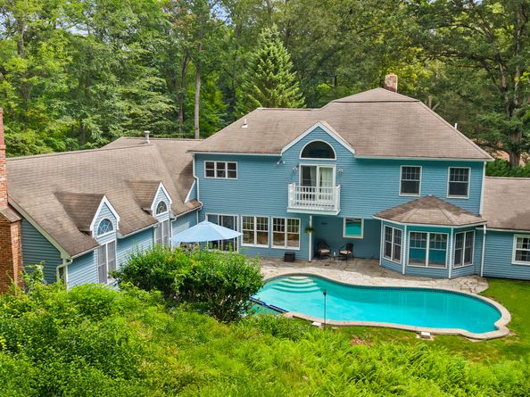 60 Redmont Road, Stamford CT 06903