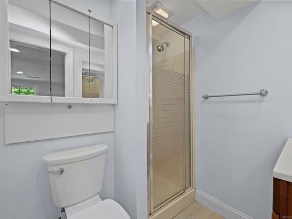 17 Lynn Court, Darien CT 06820