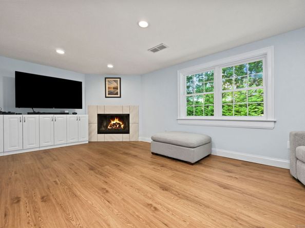 17 Lynn Court, Darien CT 06820