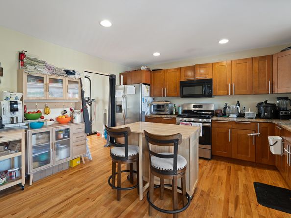 270 Roosevelt Avenue, Stratford CT 06615