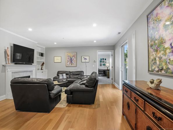 51 Forest Avenue APT 125, Greenwich CT 06870