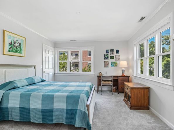 51 Forest Avenue APT 125, Greenwich CT 06870