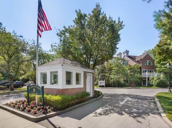51 Forest Avenue