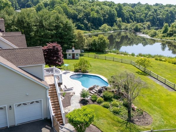 96 Big Horn Road, Shelton CT 06484