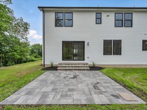 26 Wabuda Place, Shelton CT 06484