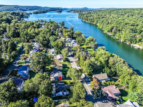 58 cedar Drive, Danbury CT 06811