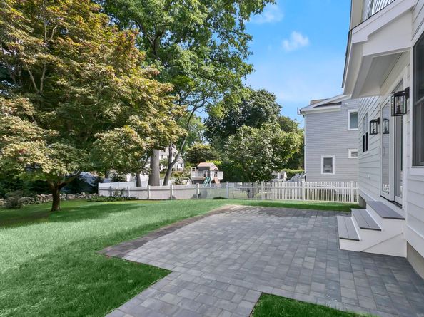 68 Figlar Avenue, Fairfield CT 06824