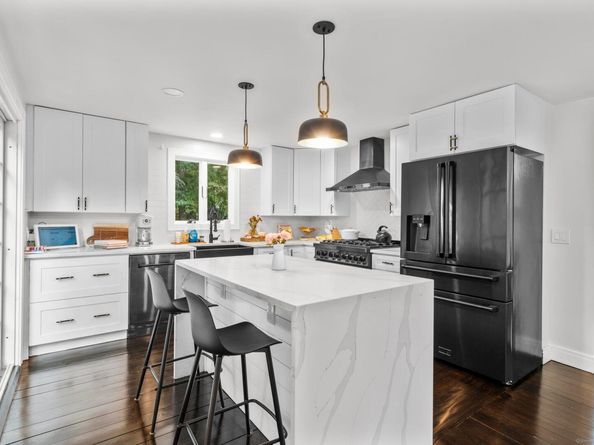1207 Stillson Road, Fairfield CT 06824