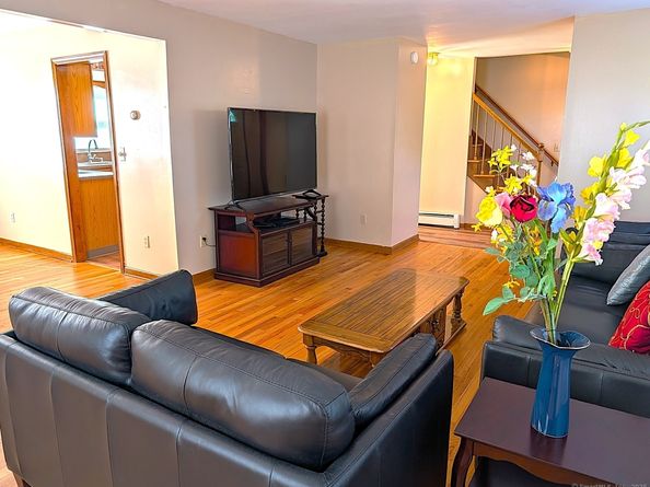 42 Fairway Green, Fairfield CT 06825