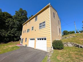 42 Fairway Green, Fairfield CT 06825