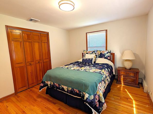 42 Fairway Green, Fairfield CT 06825