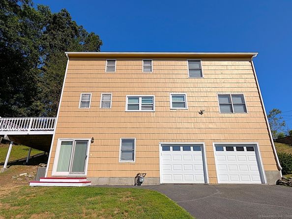 42 Fairway Green, Fairfield CT 06825