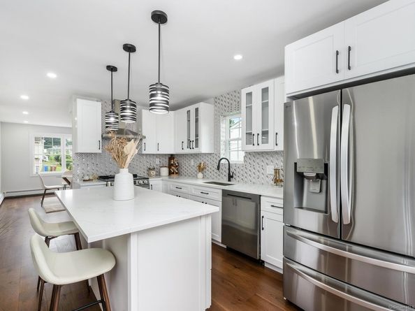 59 Cranston Avenue, Shelton CT 06484