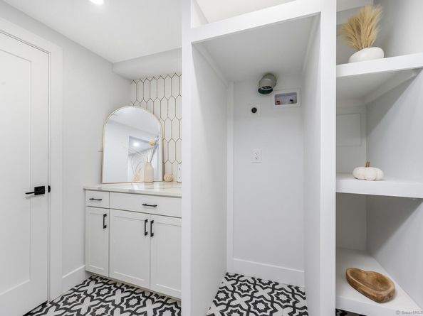 59 Cranston Avenue, Shelton CT 06484