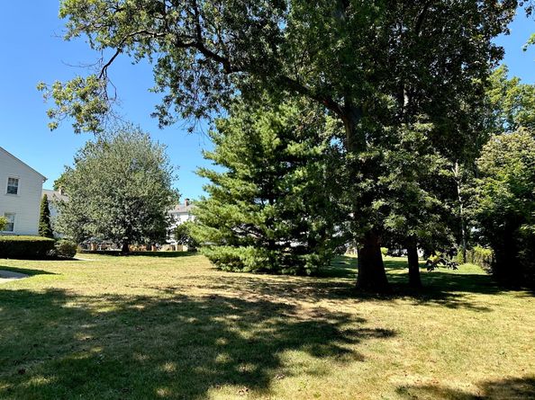203 Sylvan Knoll Road, Stamford CT 06902