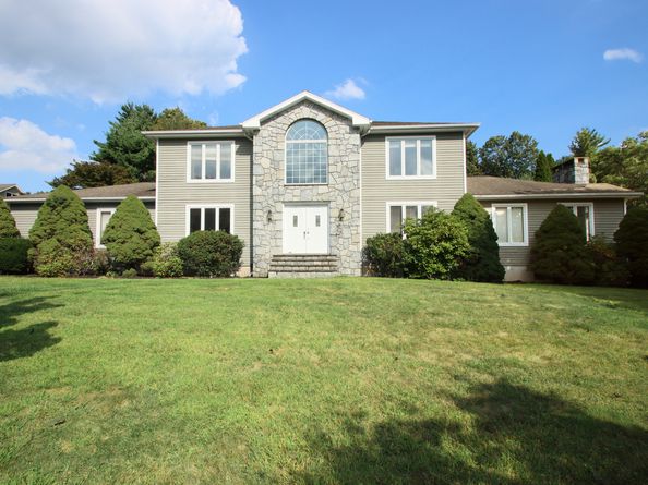 42 Corn Tassle Road, Danbury CT 06811