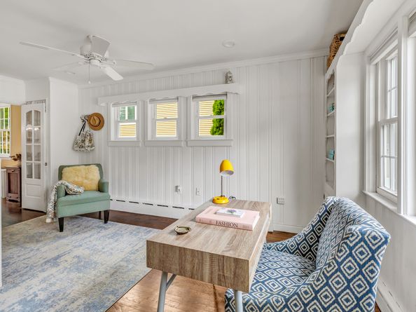 8 Thomas Street, Trumbull CT 06611