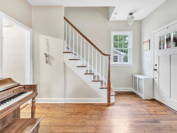 8 Thomas Street, Trumbull CT 06611