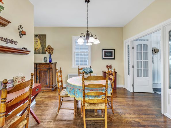 8 Thomas Street, Trumbull CT 06611