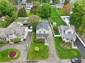 8 Thomas Street, Trumbull CT 06611