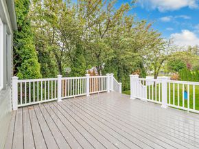 8 Thomas Street, Trumbull CT 06611